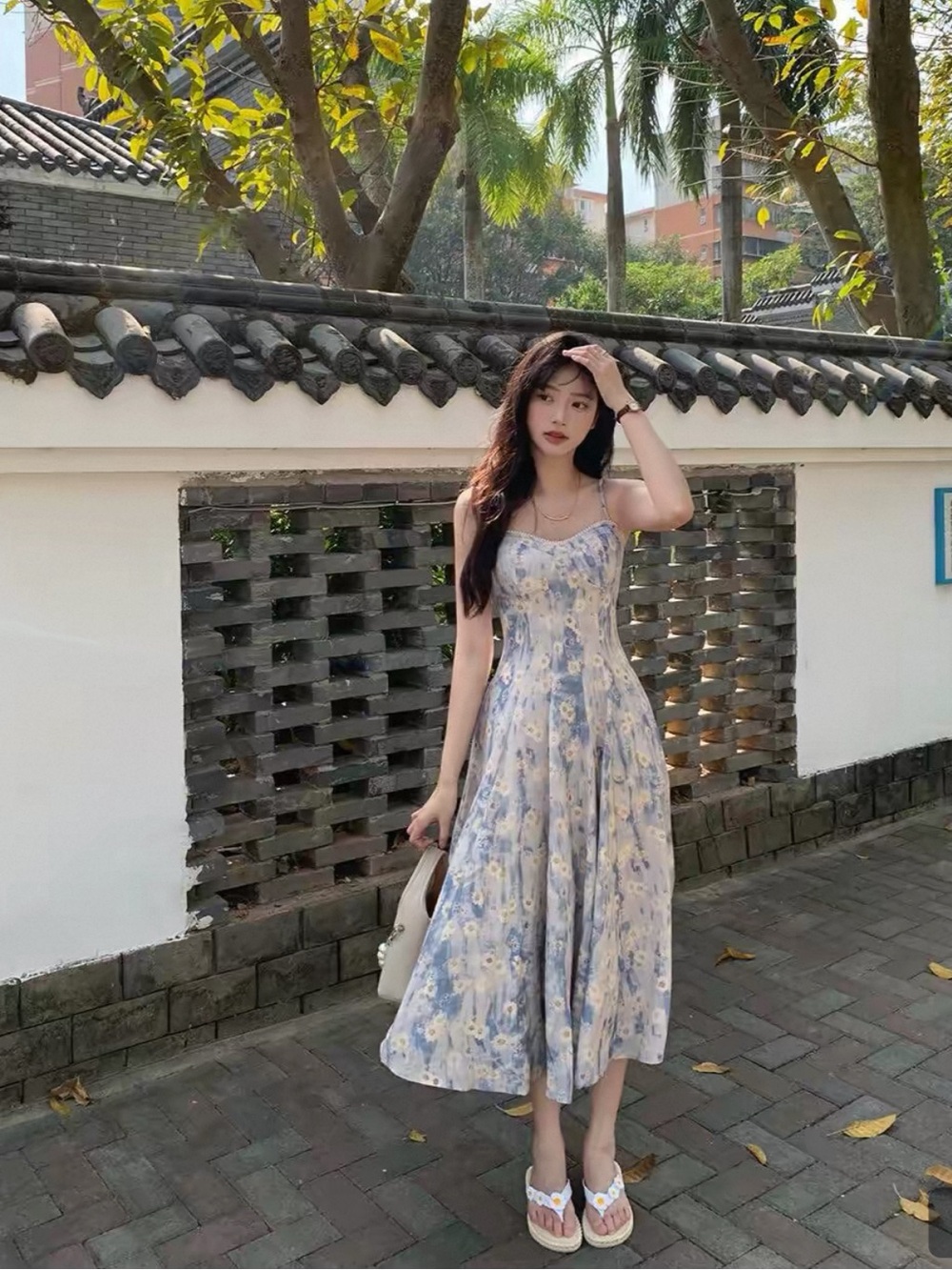 Floral Blue and White Dress with pearls NWOT